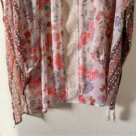 Time and Tru Sheer Kimono Shawl Mixed Floral Print Women One Size - Picture 4 of 10